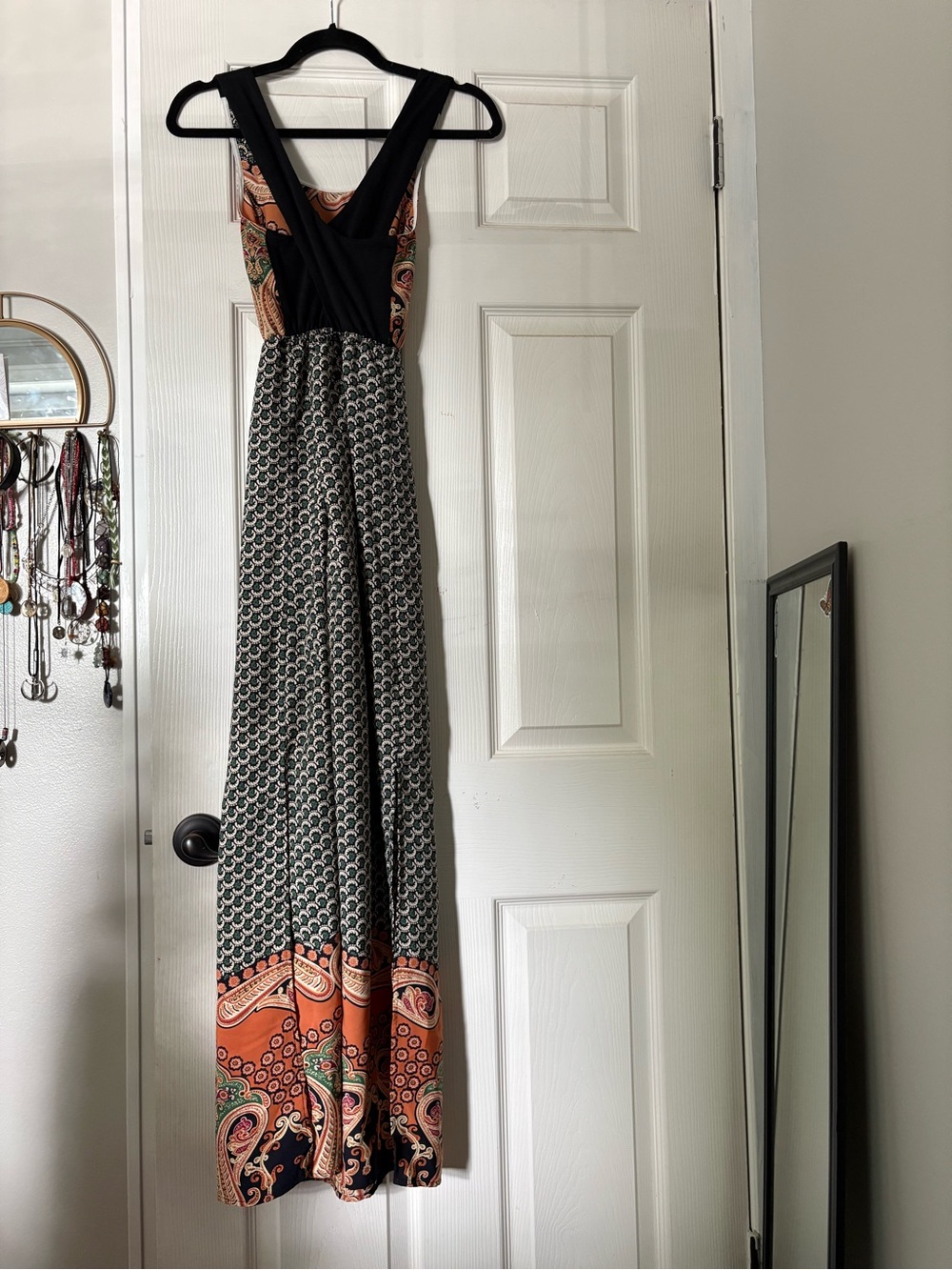 Patterned Maxi Dress - Picture 2 of 5